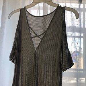 white and grey stripped short sleeve shirt